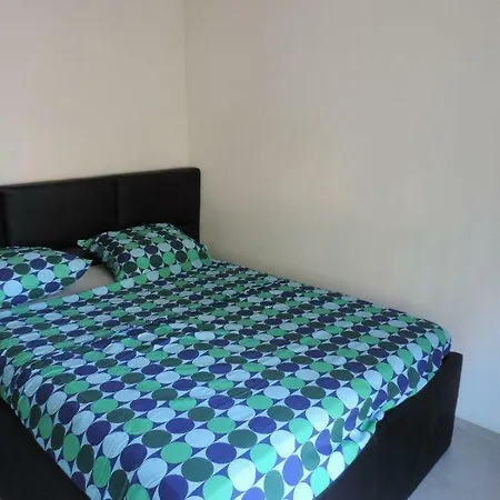 Studio Delfino Refait A Neuf Internet Apartman
